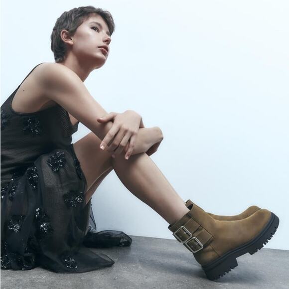 ZARA LOW HEELED LEATHER ANKLE BOOTS WITH BUCKLES - Picture 4 of 8